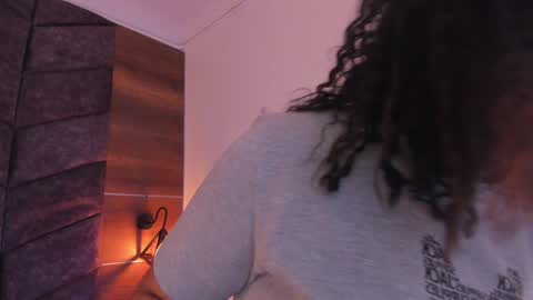  Memphis Williams  online show from 01-07-25, 02:42