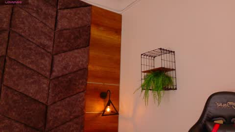  Memphis Williams  online show from 04-13-26, 02:50