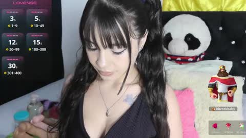 Snapshot of mena_hicks chatting on 01-17-26, 10:46 Heart online show from 01-17-26, 10:46