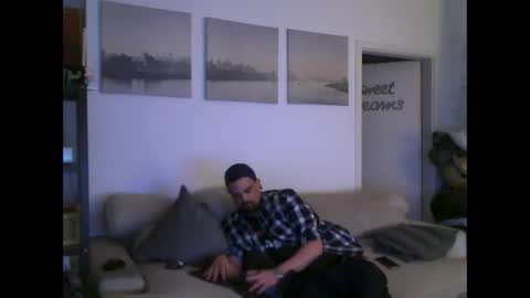Snapshot of menace2dennis chatting on 05-14-26, 06:26 Dennis2Menace online show from 05-14-26, 06:26