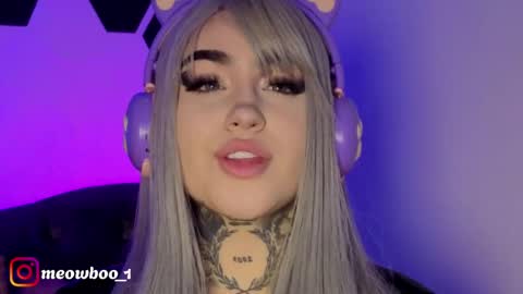 Snapshot of meow_boo chatting on 04-18-26, 04:33 Aruz online show from 04-18-26, 04:33