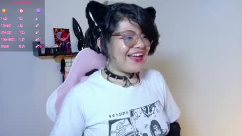 Snapshot of meow_cat4 chatting on 06-14-26, 08:00 Cata online show from 06-14-26, 08:00