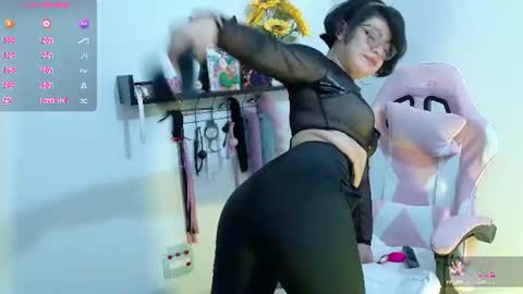 Snapshot of meow_cat4 chatting on 06-24-26, 05:01 Cata online show from 06-24-26, 05:01