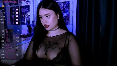 Snapshot of meow_marie chatting on 06-10-26, 11:24 meow marie online show from 06-10-26, 11:24