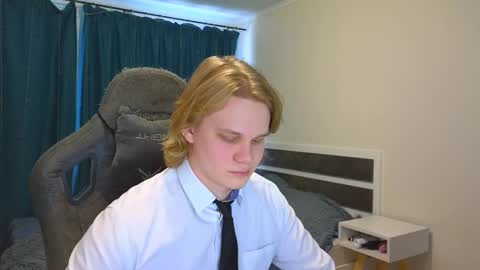 Mickey online show from 03-12-25, 03:57