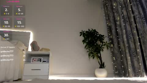 Snapshot of meow_mikasa chatting on 06-29-26, 10:15 Mikasa online show from 06-29-26, 10:15