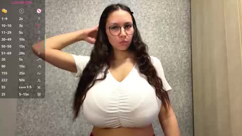 Snapshot of meowgirlye chatting on 02-07-26, 11:14 Mona online show from 02-07-26, 11:14