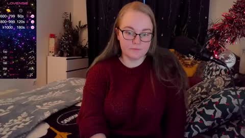 Snapshot of meowut chatting on 12-29-24, 11:18 Mary online show from 12-29-24, 11:18