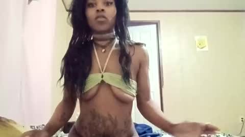 mercedesmakesyoucum6999 online show from 01-08-26, 09:22