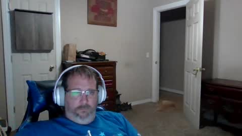 Snapshot of mercer1977 chatting on 07-05-26, 03:56 mercer1977 online show from 07-05-26, 03:56