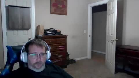 Snapshot of mercer1977 chatting on 07-06-26, 12:02 mercer1977 online show from 07-06-26, 12:02