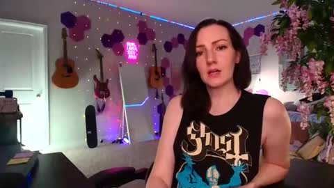 Meredith Bae online show from 03-19-26, 01:09