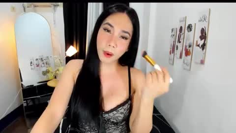 Snapshot of mereselaurelts chatting on 11-02-25, 04:15 MereseLaurelTS online show from 11-02-25, 04:15