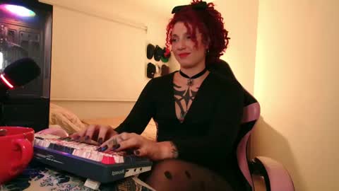 Miss Freckles online show from 05-19-26, 09:43