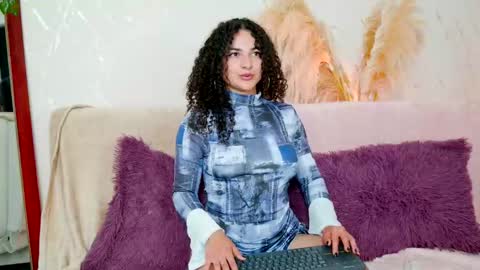 Snapshot of merida_bell18 chatting on 06-03-26, 08:25 Merida Bell online show from 06-03-26, 08:25