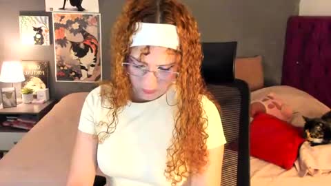 Snapshot of meridaxbrave_ chatting on 07-04-26, 03:13 laura 3 i am independent model online show from 07-04-26, 03:13