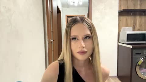 Snapshot of merrileesmoldt chatting on 07-05-26, 01:18 Stefani online show from 07-05-26, 01:18