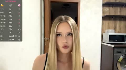 Snapshot of merrileesmoldt chatting on 07-10-26, 01:14 Stefani online show from 07-10-26, 01:14