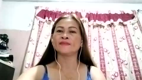 Snapshot of merry_ann123 chatting on 05-20-26, 12:00 merry_ann123 online show from 05-20-26, 12:00