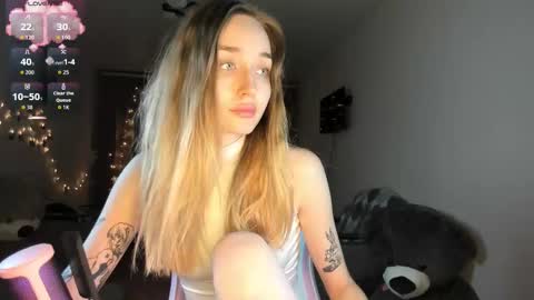 Sara online show from 09-30-25, 03:39