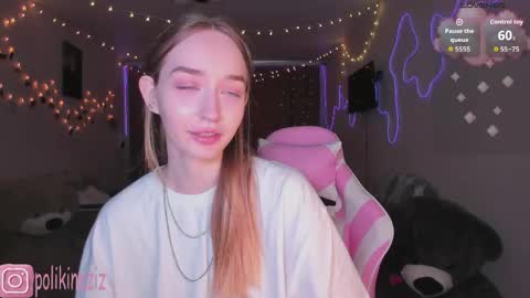 Sara online show from 04-14-26, 01:17