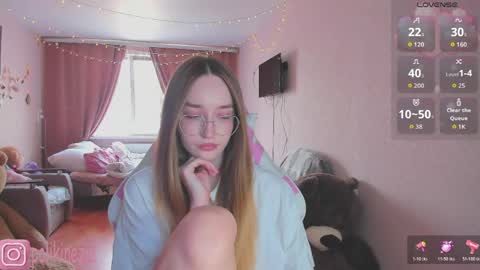 Snapshot of merryl_clark chatting on 05-01-26, 11:37 Sara online show from 05-01-26, 11:37