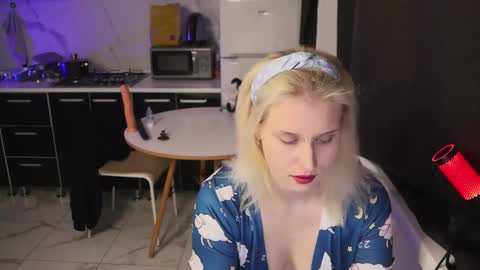 Snapshot of mertyxxx chatting on 02-07-26, 10:24 Merty online show from 02-07-26, 10:24