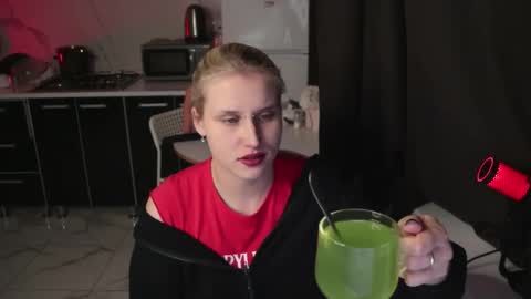 Snapshot of mertyxxx chatting on 02-21-26, 10:22 Merty online show from 02-21-26, 10:22