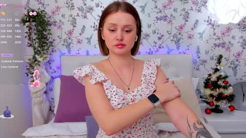 Snapshot of merylew chatting on 12-17-24, 10:12 Anna online show from 12-17-24, 10:12