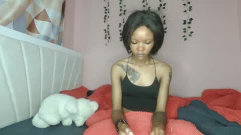 meggy and bree online show from 04-14-26, 08:20