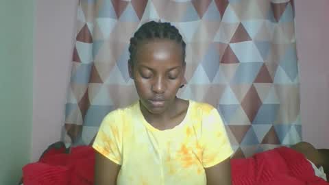 Snapshot of messyluna chatting on 06-07-26, 09:57 meggy and bree online show from 06-07-26, 09:57