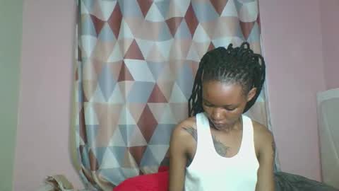 Snapshot of messyluna chatting on 06-08-26, 03:12 meggy and bree online show from 06-08-26, 03:12