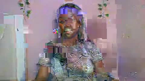 Snapshot of messyluna chatting on 06-30-26, 10:33 meggy and bree online show from 06-30-26, 10:33