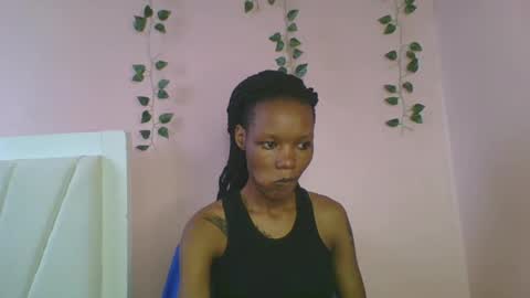 Snapshot of messyluna chatting on 07-21-26, 10:50 meggy and bree online show from 07-21-26, 10:50