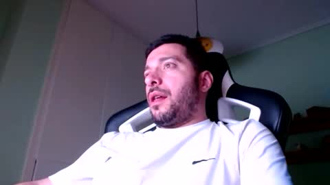 Snapshot of metalic18 chatting on 09-17-25, 06:42 FunnyTimeHere online show from 09-17-25, 06:42