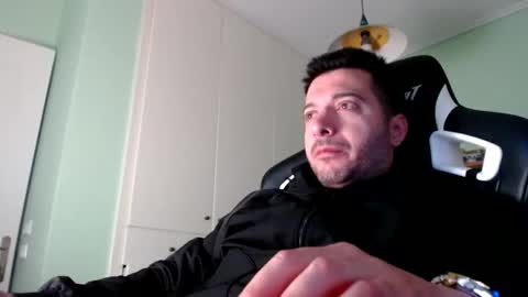 Snapshot of metalic18 chatting on 10-14-25, 05:08 FunnyTimeHere online show from 10-14-25, 05:08