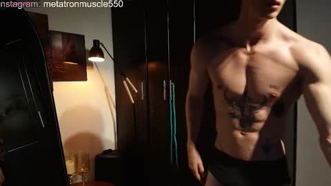Snapshot of metatron_muscle chatting on 05-01-26, 05:12 Dany online show from 05-01-26, 05:12
