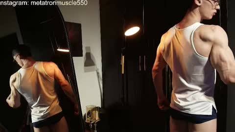 Snapshot of metatron_muscle chatting on 05-02-26, 02:16 Dany online show from 05-02-26, 02:16