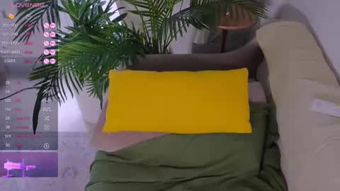 Stella online show from 10-10-25, 12:15