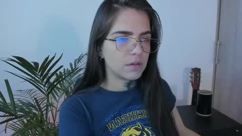 Snapshot of meurief chatting on 04-20-26, 04:32 Meurif online show from 04-20-26, 04:32