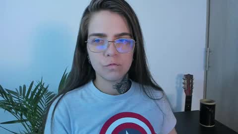 Snapshot of meurief chatting on 05-03-26, 02:50 Meurif online show from 05-03-26, 02:50