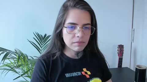 Snapshot of meurief chatting on 05-16-26, 03:11 Meurif online show from 05-16-26, 03:11