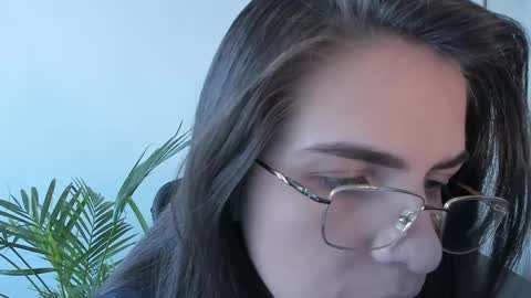 Snapshot of meurief chatting on 05-23-26, 03:49 Meurif online show from 05-23-26, 03:49