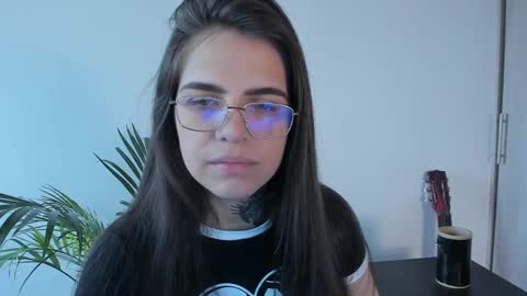 Snapshot of meurief chatting on 06-05-26, 12:33 Meurif online show from 06-05-26, 12:33