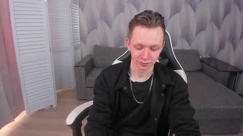 Snapshot of meverik_oushen chatting on 04-11-26, 12:53 MEVERIK OUSHEN online show from 04-11-26, 12:53