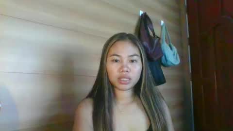 Snapshot of mey_queen chatting on 01-19-26, 03:21 mey_queen online show from 01-19-26, 03:21