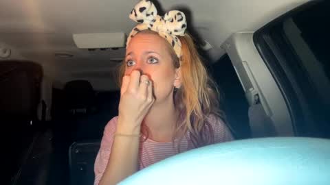 Snapshot of mezzy69 chatting on 01-17-25, 10:11 mezzy69 online show from 01-17-25, 10:11