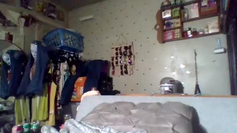 Snapshot of mezzy69 chatting on 06-19-26, 09:35 mezzy69 online show from 06-19-26, 09:35