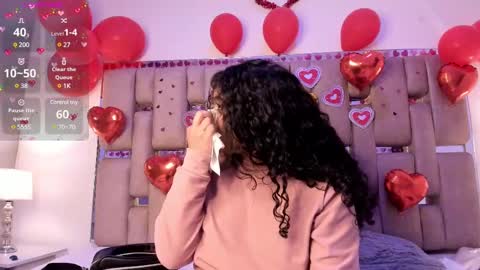 Snapshot of mhiarouse chatting on 02-12-25, 10:24 Mia online show from 02-12-25, 10:24