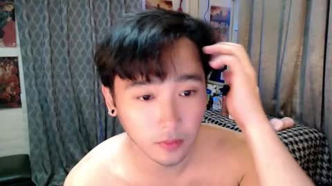 Snapshot of mhikael chatting on 01-05-26, 07:06 Mhikael online show from 01-05-26, 07:06